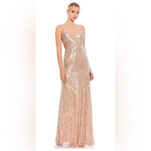 NWT Mac Duggal Beaded Sequin Full Length Gown Size 12